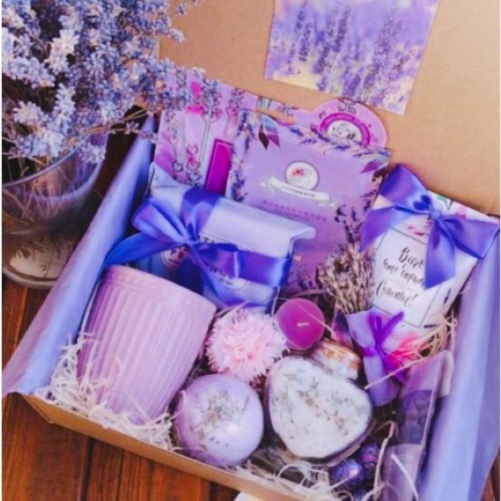 Color coded mystery box 🥳 - Picture 3 of 9